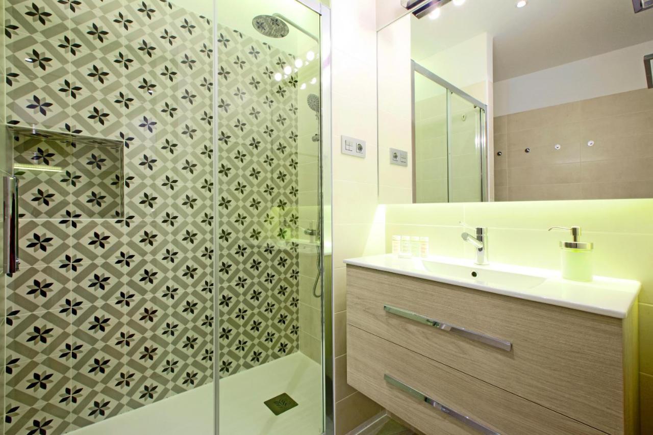 Prado Suite Madrid Eksteriør billede