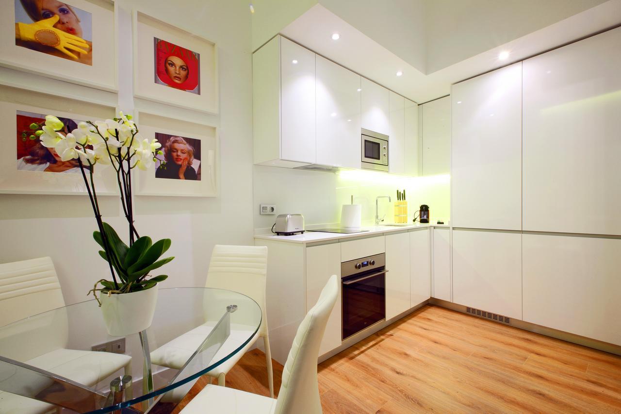 Prado Suite Madrid Eksteriør billede