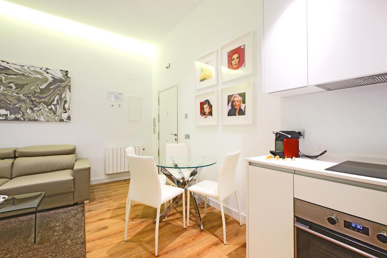 Prado Suite Madrid Eksteriør billede